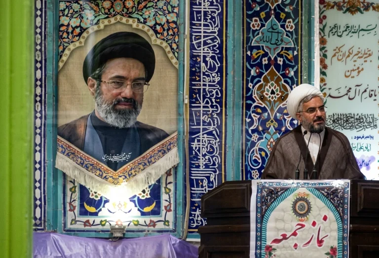 امام جمعه دماوند: کشور به کار و تلاش نیاز دارد؛ ملت ایران معطل عاقبت جنگ نمی‌ماند